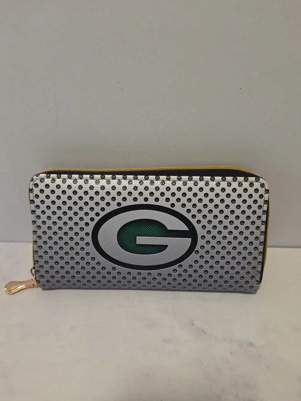 Green Bay Packers zip around